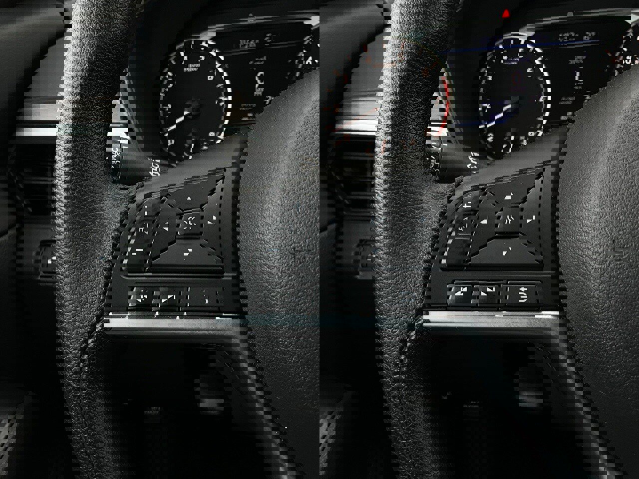 Used 2025 Nissan Altima 2.5 SV image 32