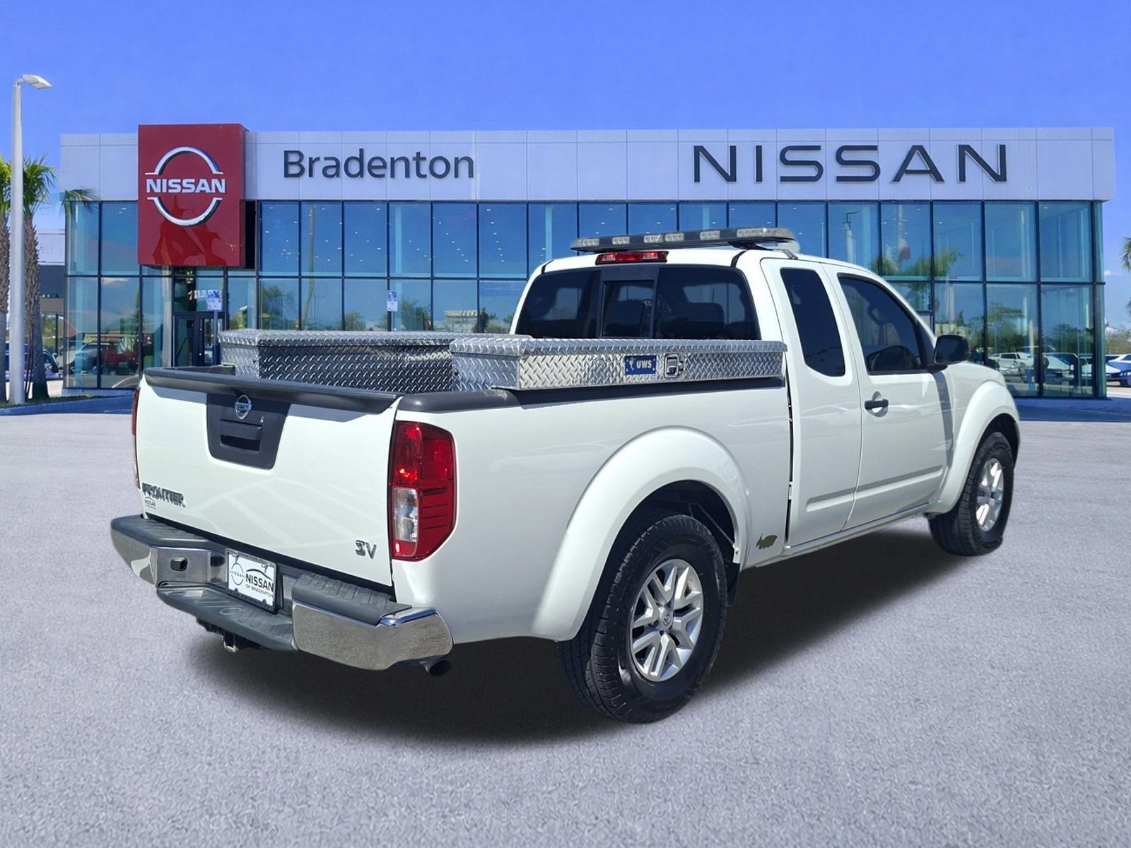 Used 2019 Nissan Frontier SV image 5