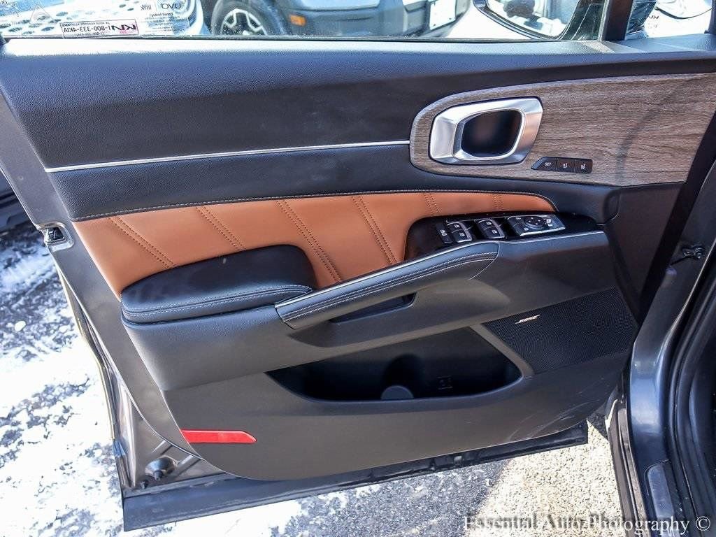 Used 2022 Kia Sorento SX Prestige w/ Rust Color Package image 25