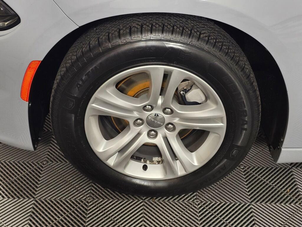 Used 2021 Dodge Charger SXT w/ Leather Interior Group image 11