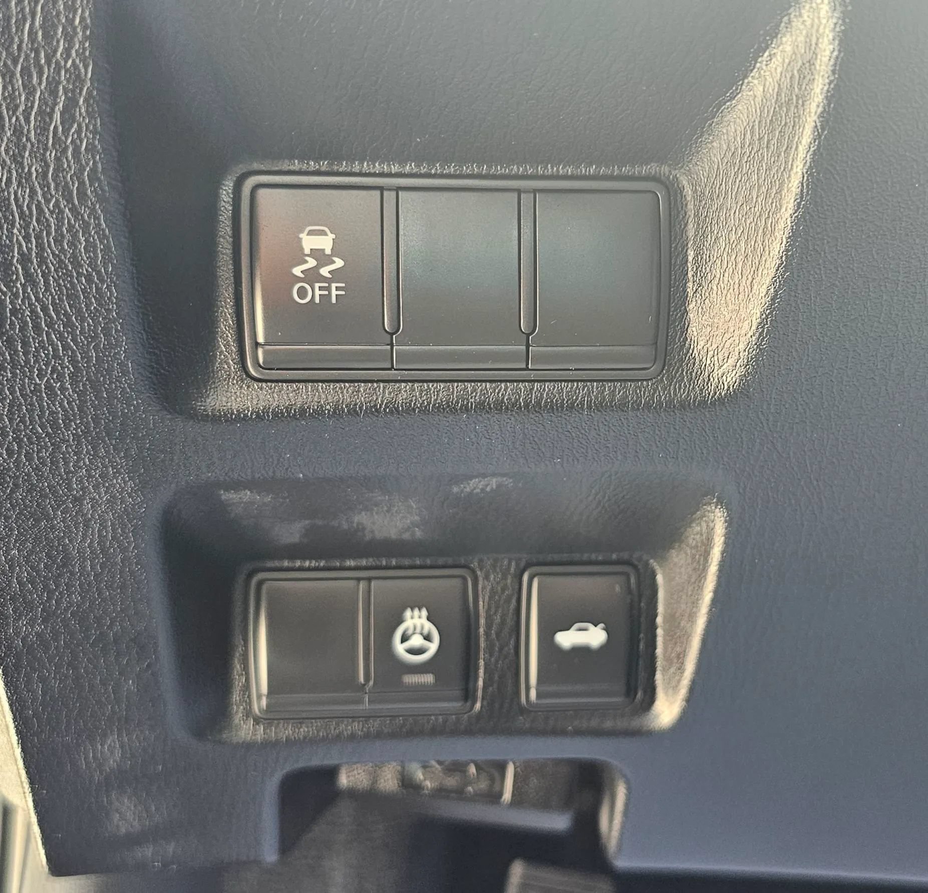 Used 2018 INFINITI Q70 Luxe RWD image 22