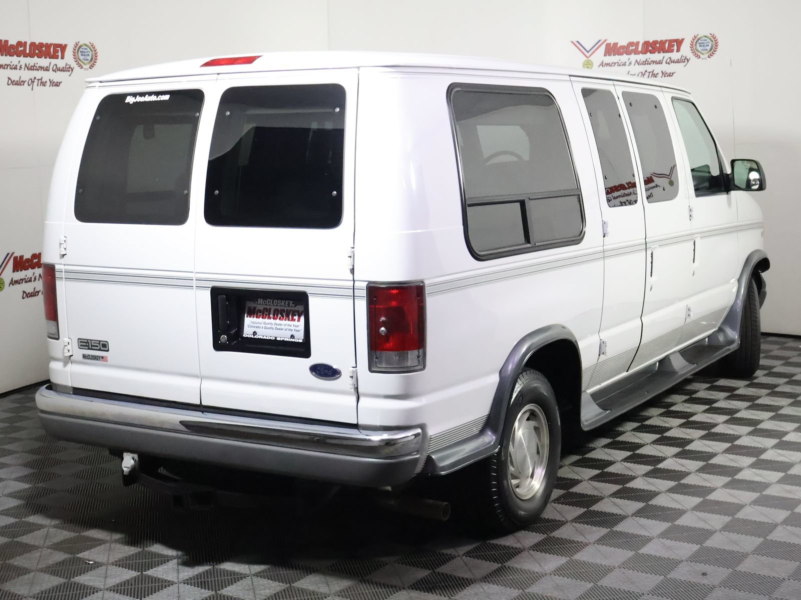 Used 2000 Ford E-150 and Econoline 150 RWD image 5