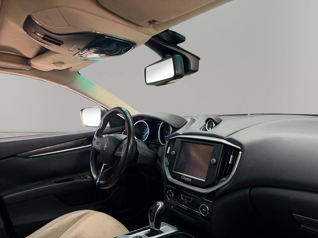 Used 2016 Maserati Ghibli RWD image 16