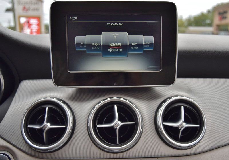 Used 2017 Mercedes-Benz GLA 250 4MATIC image 27