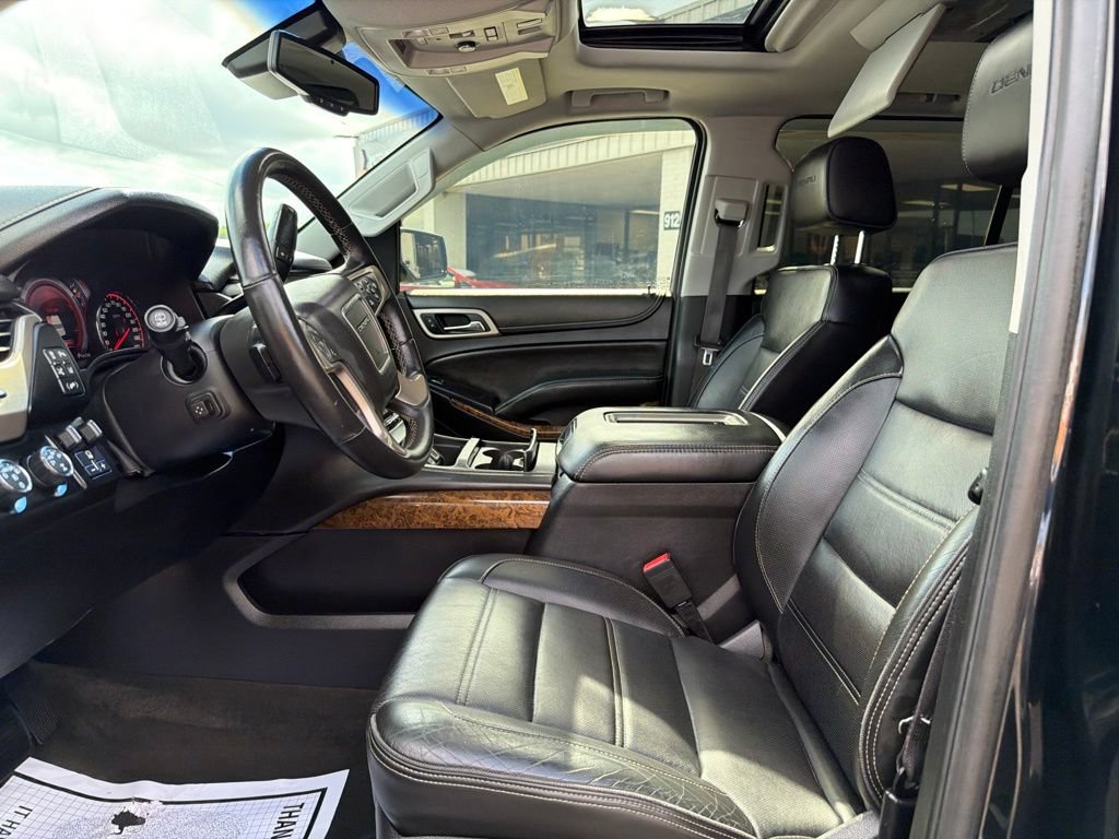 Used 2015 GMC Yukon XL Denali w/ Touring Package AWD/4WD image 25