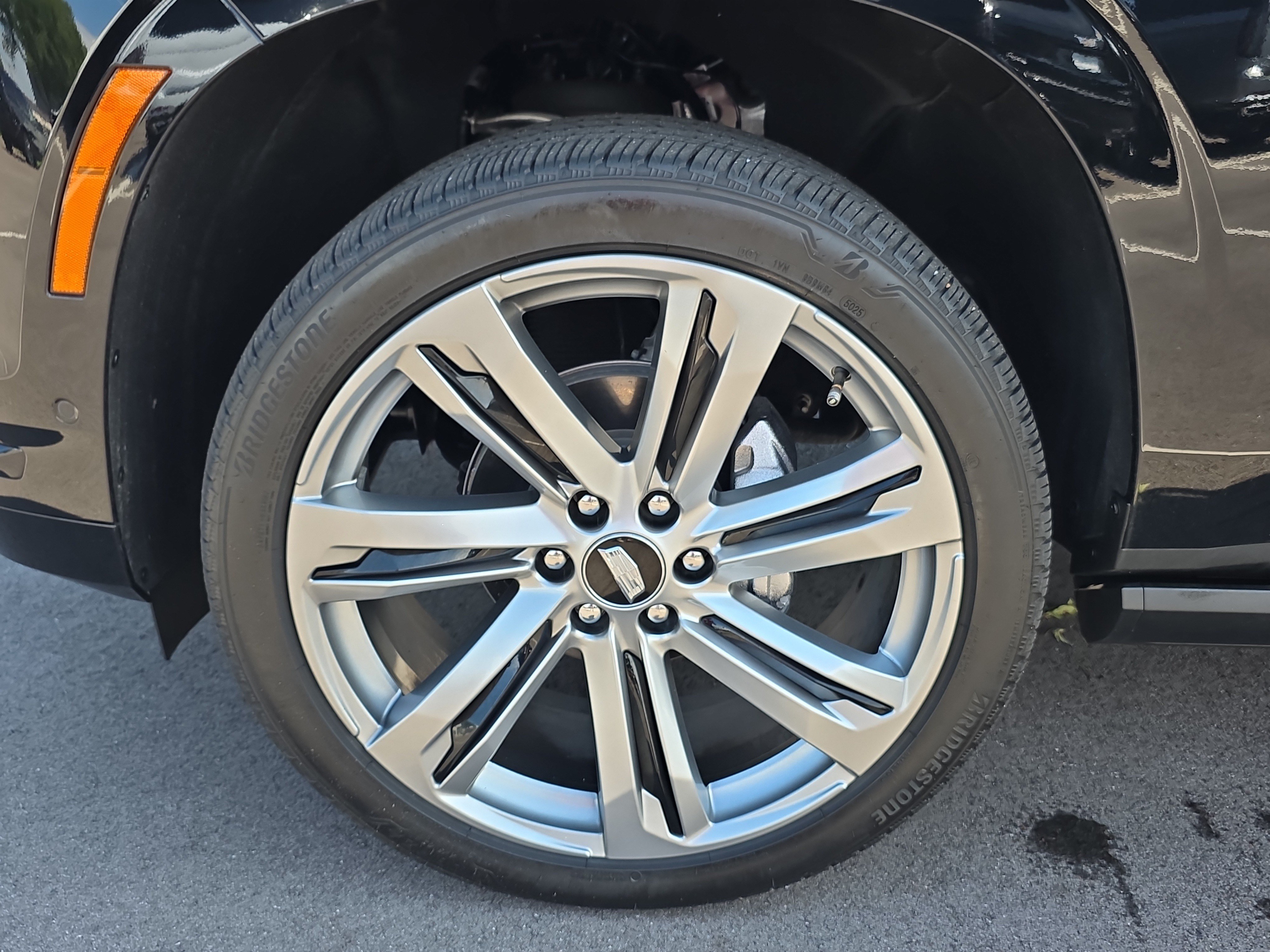 Used 2026 Cadillac Escalade Platinum Sport AWD/4WD image 9