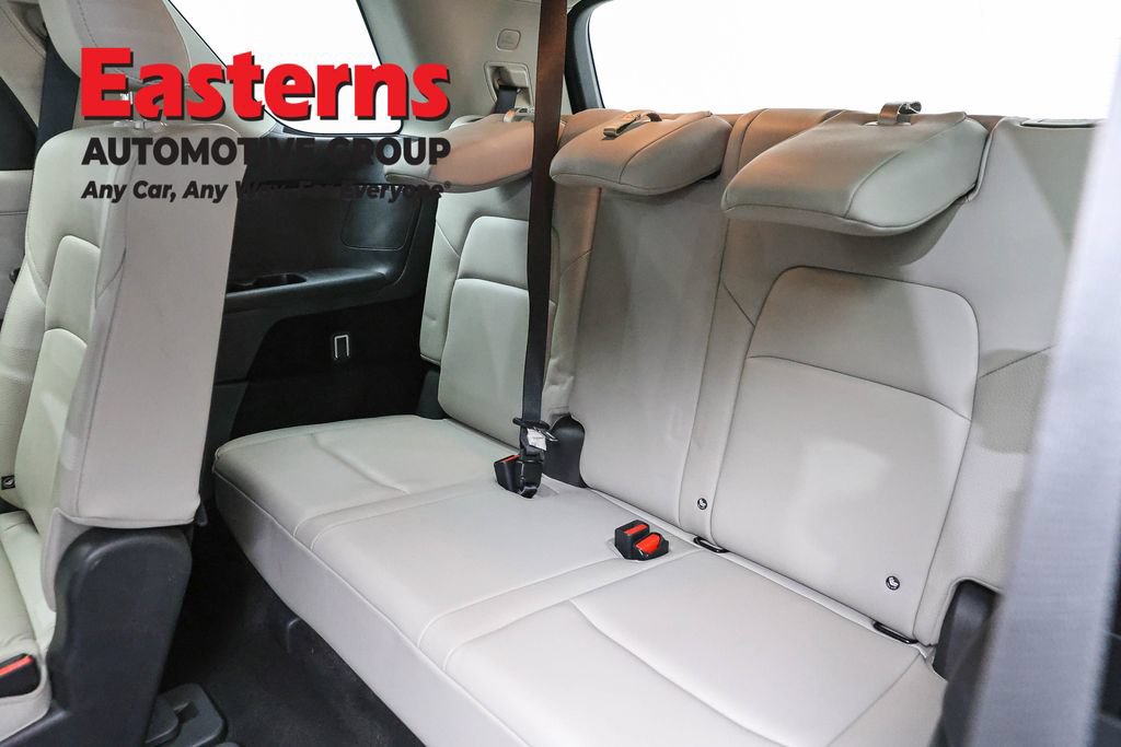 Used 2022 Nissan Pathfinder SL AWD/4WD image 26