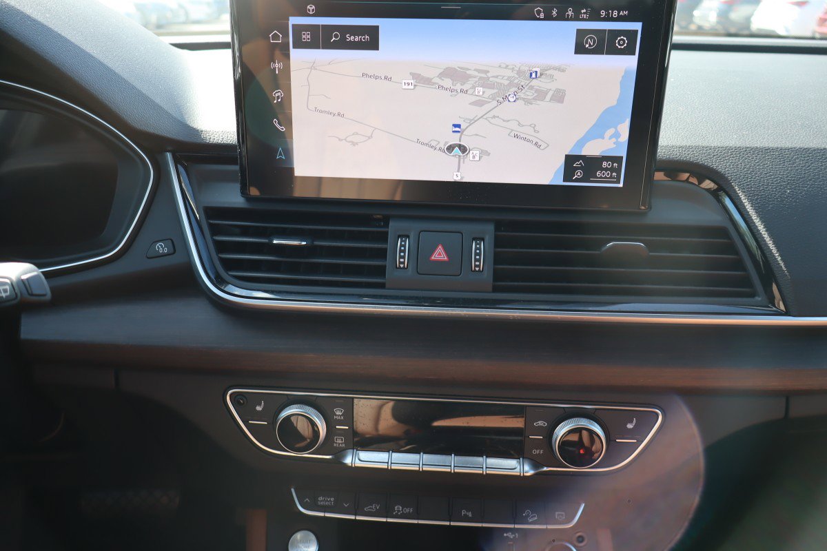 Used 2025 Audi Q5 e Premium Plus image 11
