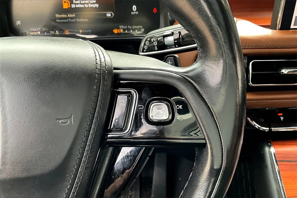 Used 2020 Lincoln Aviator Reserve w/ Equipment Group 202A image 12