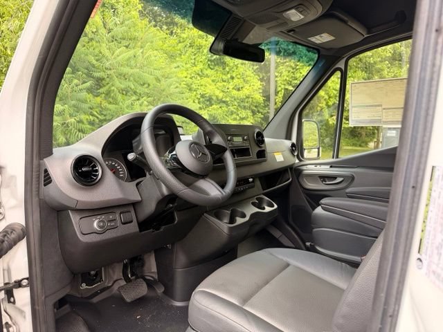 New 2025 Mercedes-Benz Sprinter 2500 image 10