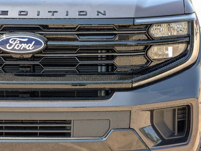 New 2027 Ford Expedition Platinum w/ Stealth Appearance Package AWD/4WD image 6