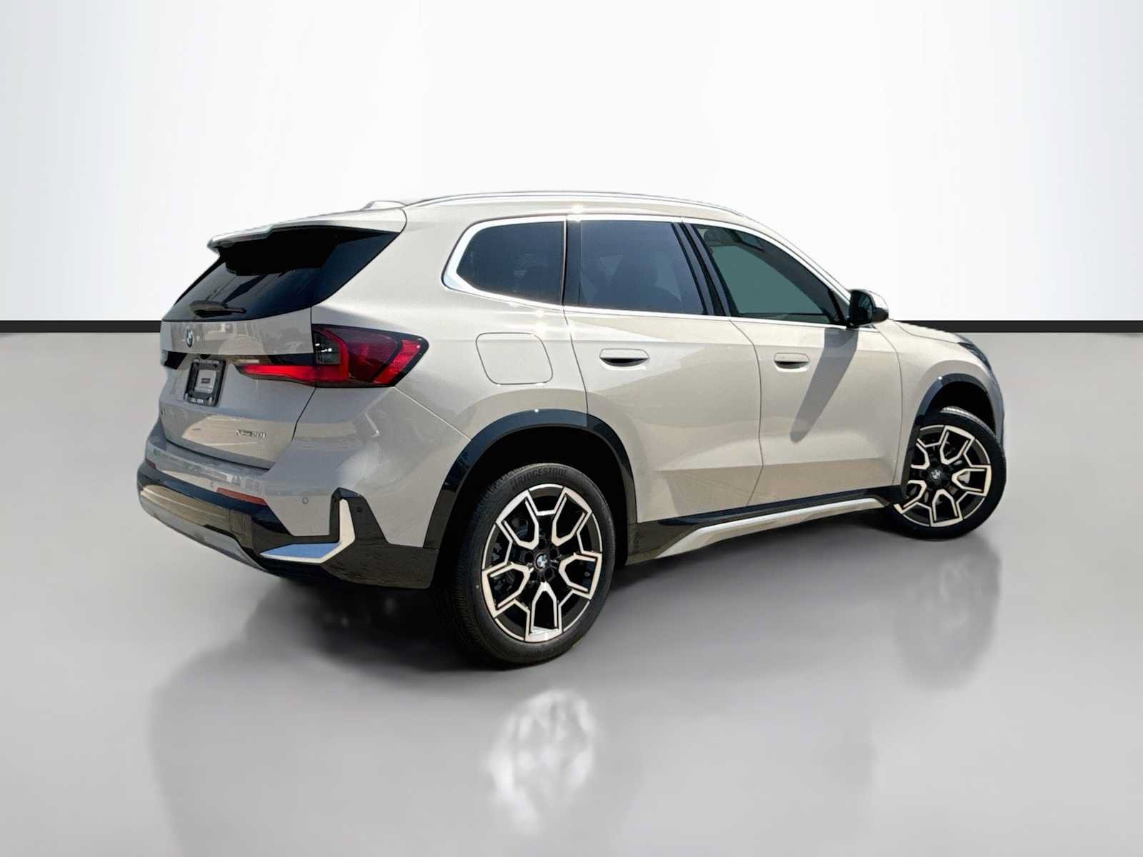 New 2027 BMW X1 xDrive28i AWD/4WD image 3
