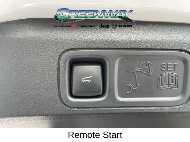 Used 2024 Ford Expedition XLT AWD/4WD image 8