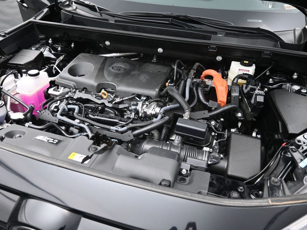 Used 2025 Toyota RAV4 XLE image 37