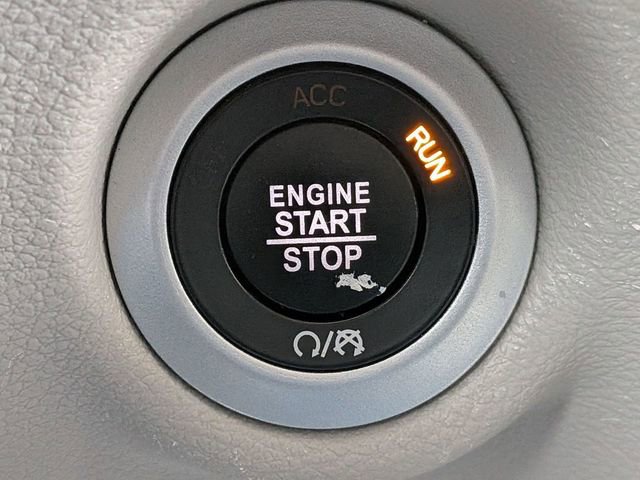 Certified 2024 Chrysler Pacifica Touring-L image 21