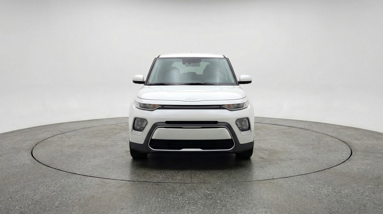 Used 2025 Kia Soul LX w/ LX Technology Package image 2