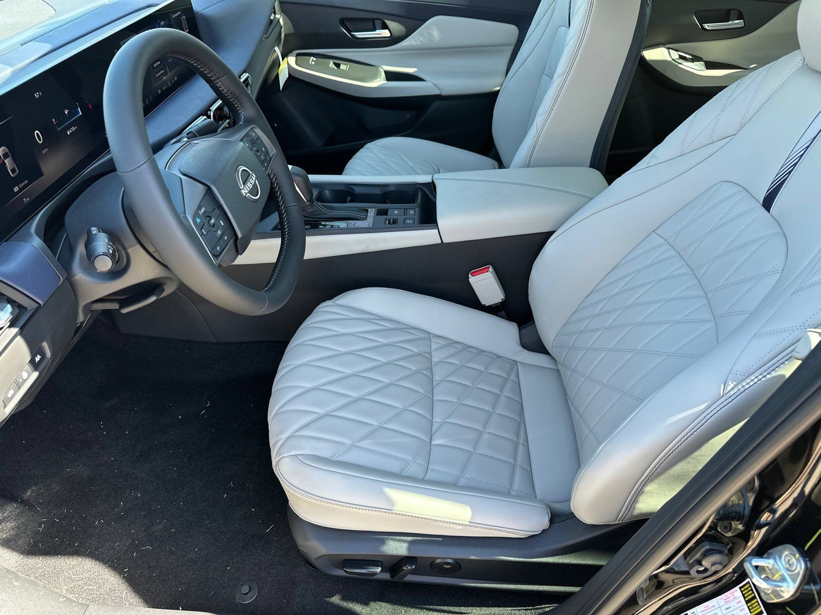 New 2026 Nissan Sentra SL w/ Floor Mat Package FWD image 5