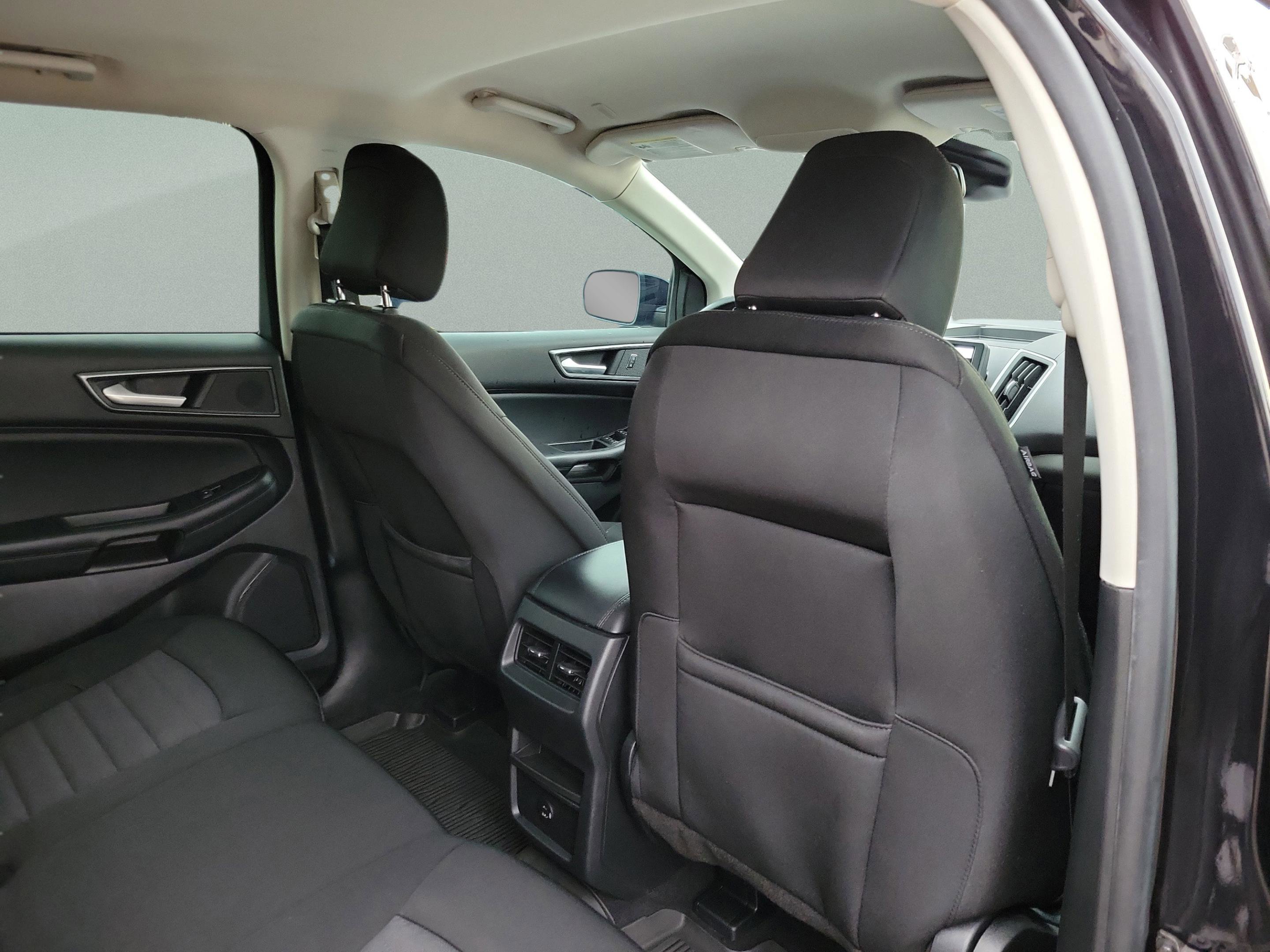 Used 2022 Ford Edge SE w/ Black Appearance Package image 26