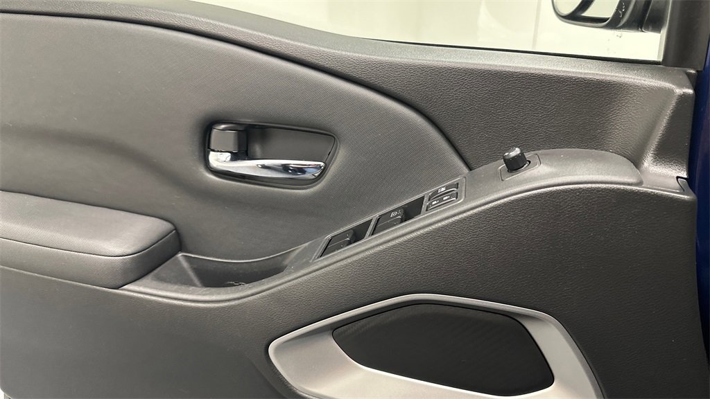 Certified 2022 Nissan Frontier SV image 16