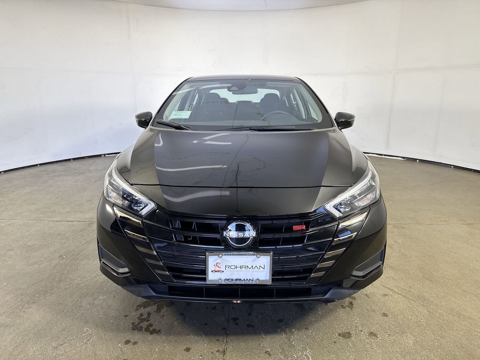 Certified 2025 Nissan Versa SR w/ Trunk Package image 24