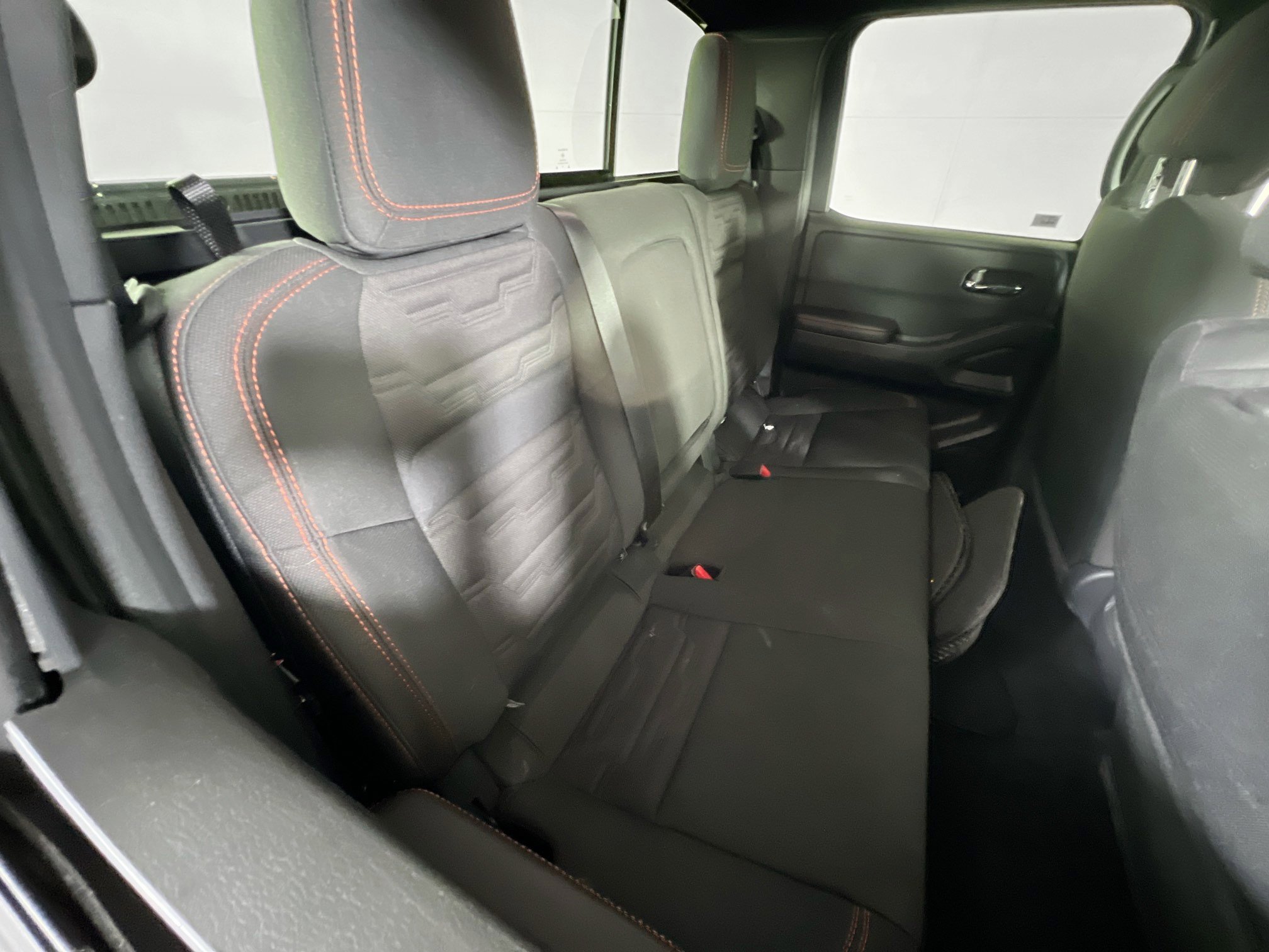 Used 2025 Nissan Frontier PRO-4X w/ Pro Convenience Package image 25