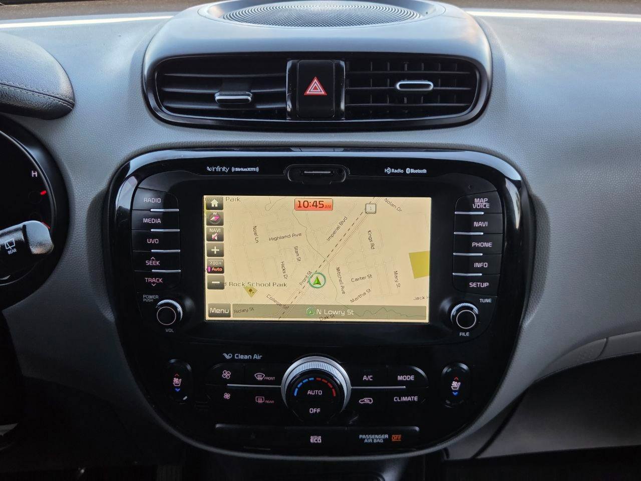 Used 2015 Kia Soul + w/ Primo Package FWD image 20