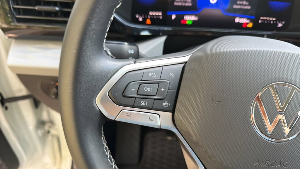 Certified 2023 Volkswagen Taos S FWD image 22