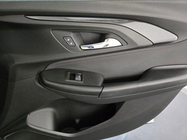 Used 2023 Chevrolet TrailBlazer RS w/ Convenience Package image 23