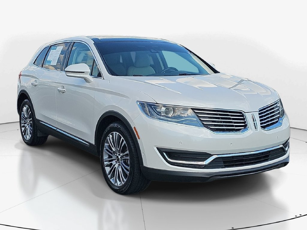 Used 2017 Lincoln MKX Reserve AWD/4WD image 3