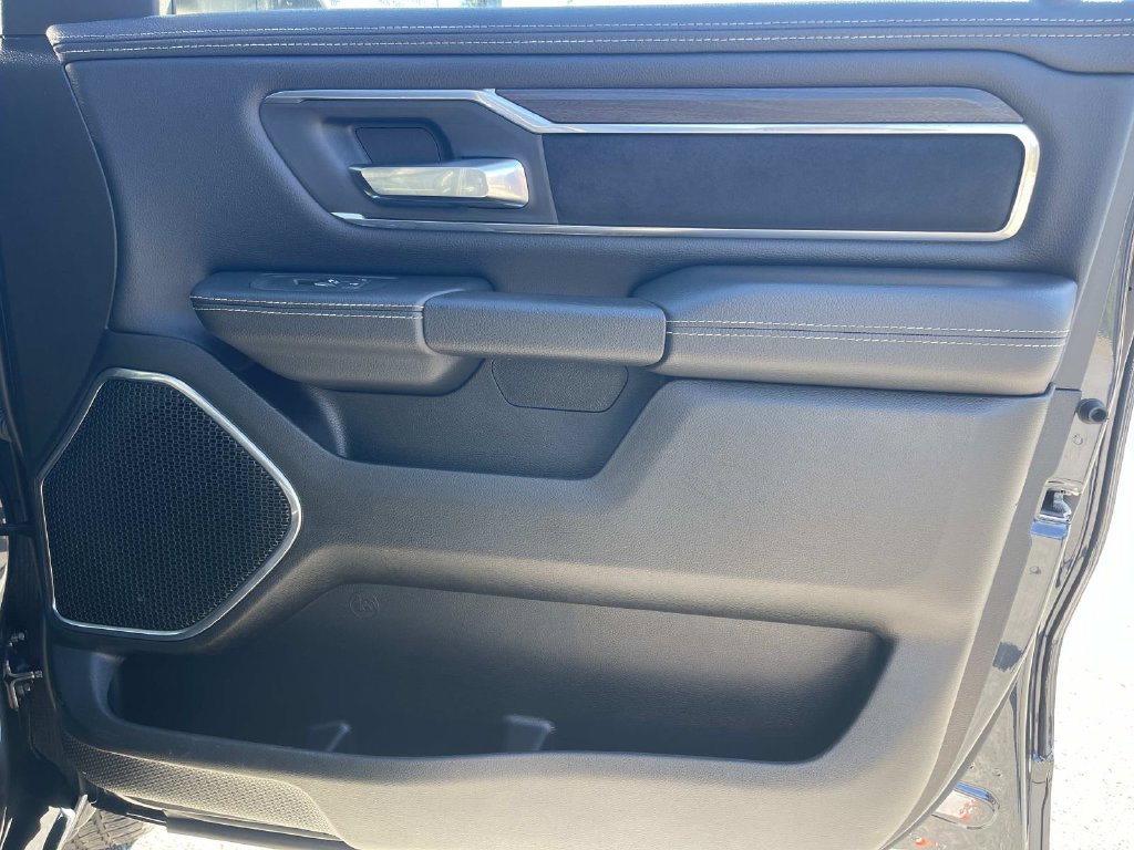 Used 2026 RAM 1500 Laramie AWD/4WD image 25