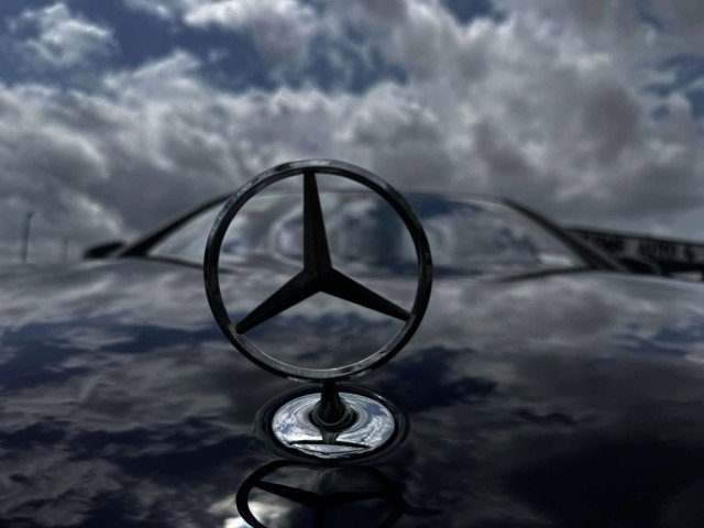 Used 2012 Mercedes-Benz S 550 4MATIC image 11