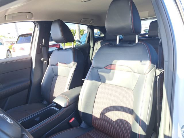 Used 2025 Nissan Kicks SR image 18