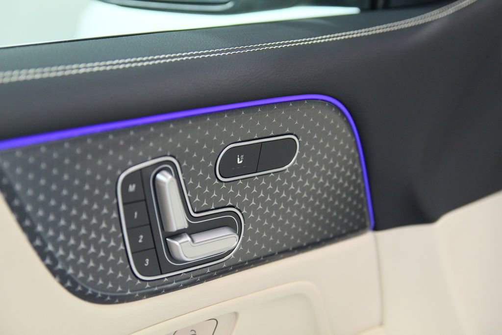 Certified 2025 Mercedes-Benz GLB 250 4MATIC image 19