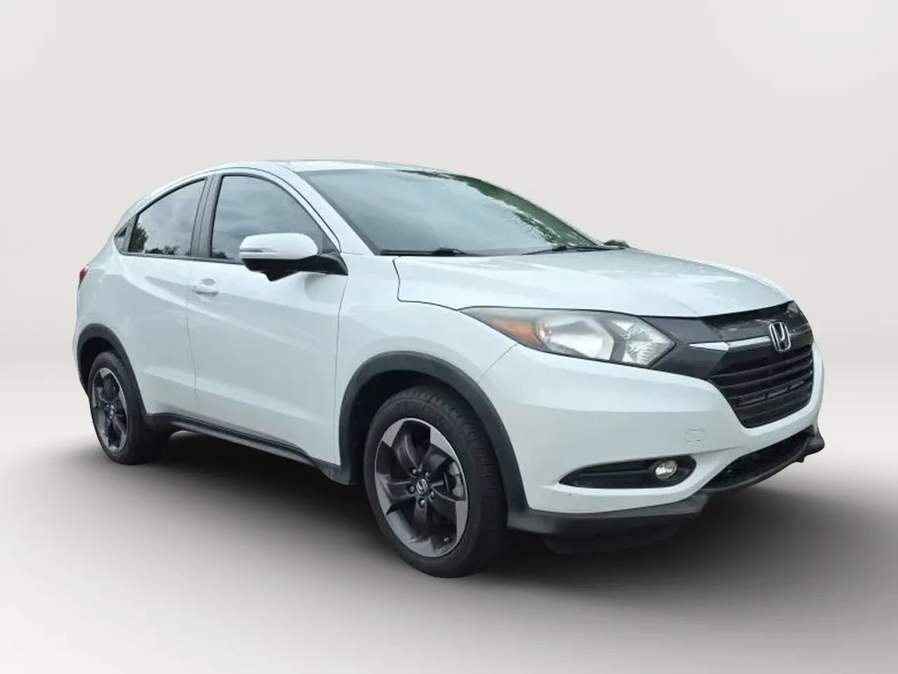 Used 2018 Honda HR-V EX image 2