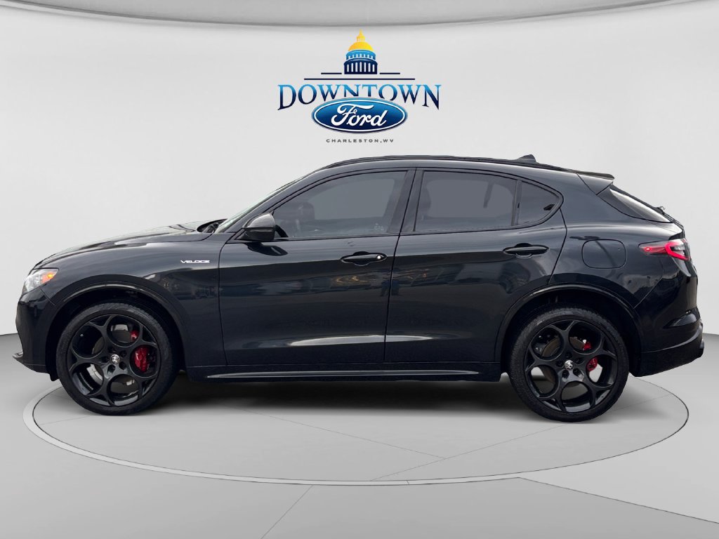 Used 2024 Alfa Romeo Stelvio Veloce AWD/4WD image 6