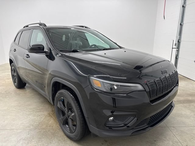 Used 2020 Jeep Cherokee Latitude Plus AWD/4WD image 3
