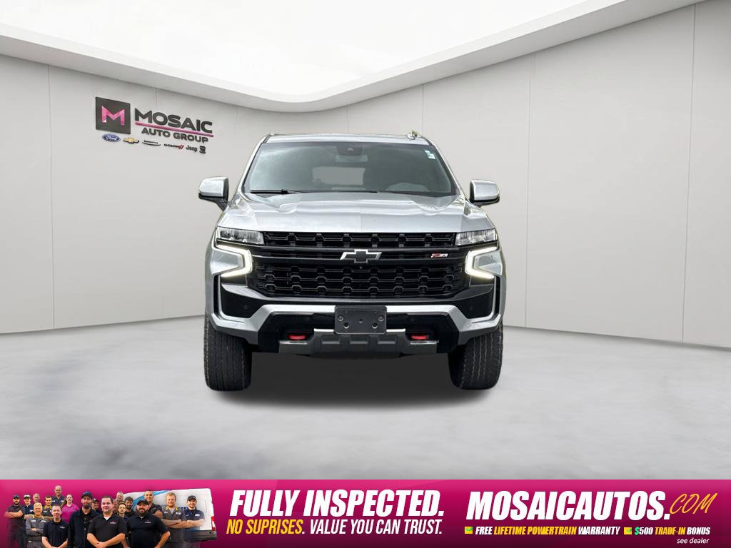Used 2024 Chevrolet Suburban Z71 w/ Luxury Package AWD/4WD image 2