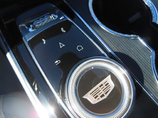Used 2025 Cadillac Lyriq Luxury RWD image 32