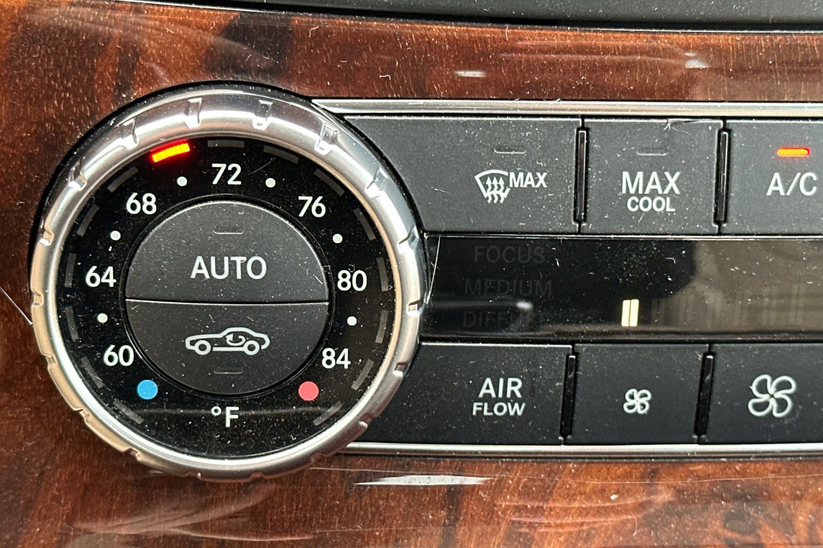 Used 2015 Mercedes-Benz SL 63 AMG image 26