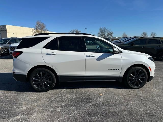 Used 2022 Chevrolet Equinox RS w/ RS Leather Package image 8
