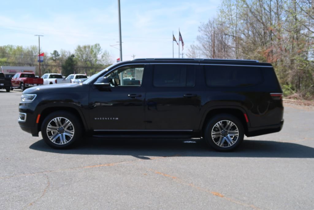 Used 2024 Jeep Wagoneer L Series II image 8