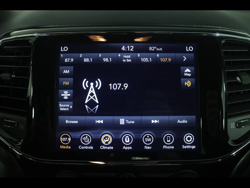 Used 2022 Jeep Grand Cherokee Laredo E w/ Security & Convenience Group AWD/4WD image 26