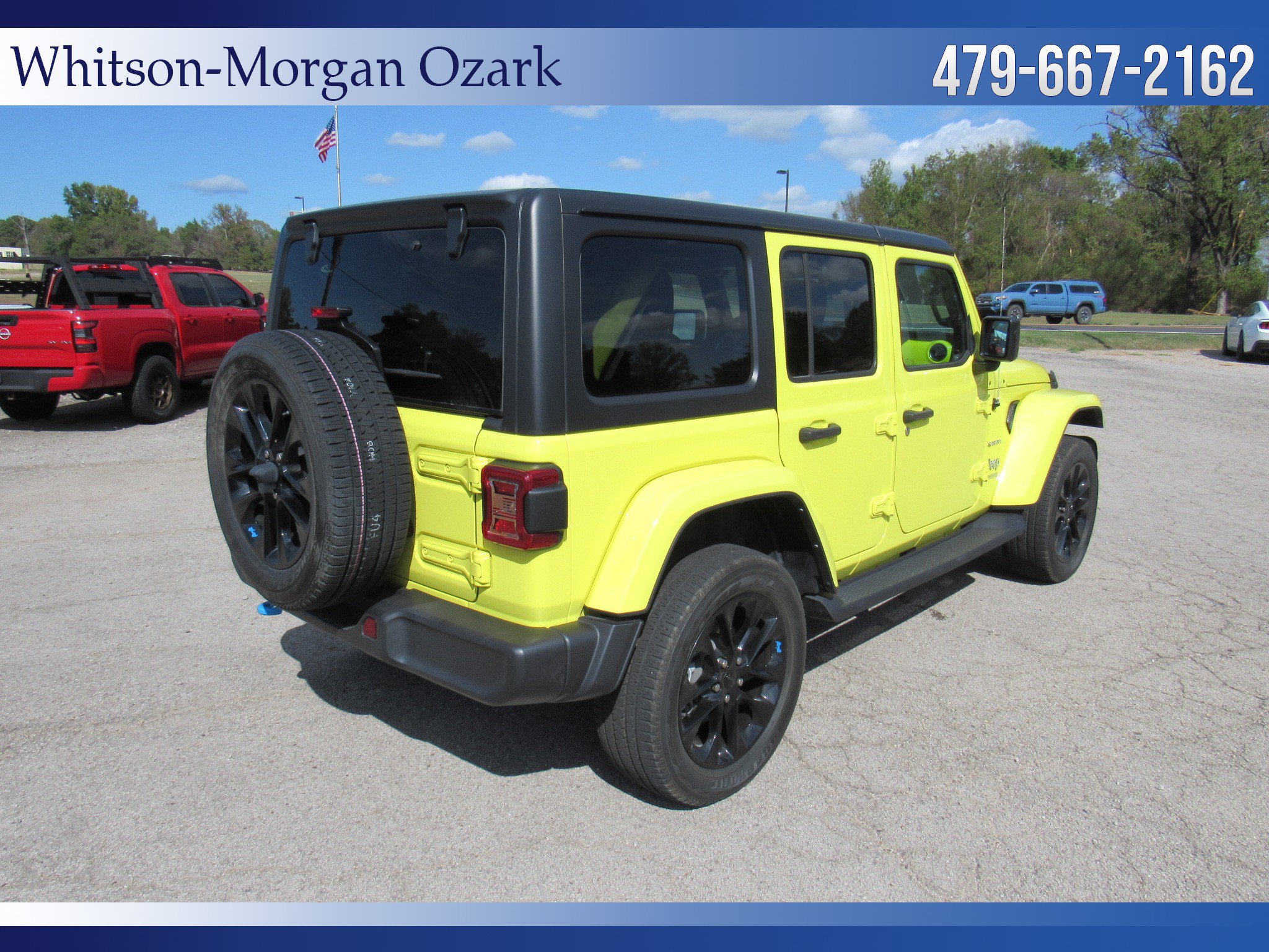 Used 2022 Jeep Wrangler Unlimited Sahara w/ Cold Weather Group AWD/4WD image 14