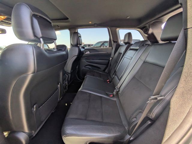 Used 2020 Jeep Grand Cherokee Altitude image 12