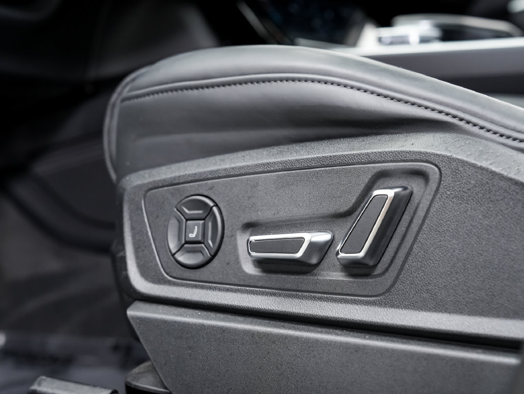 Used 2024 Audi Q8 e-tron Premium Plus w/ Prestige Package AWD/4WD image 10