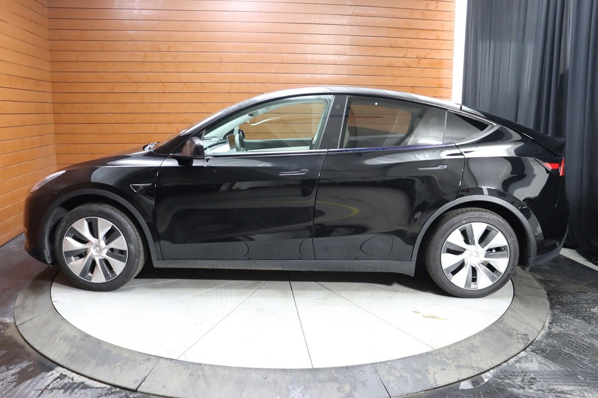 Used 2023 Tesla Model Y Long Range image 6