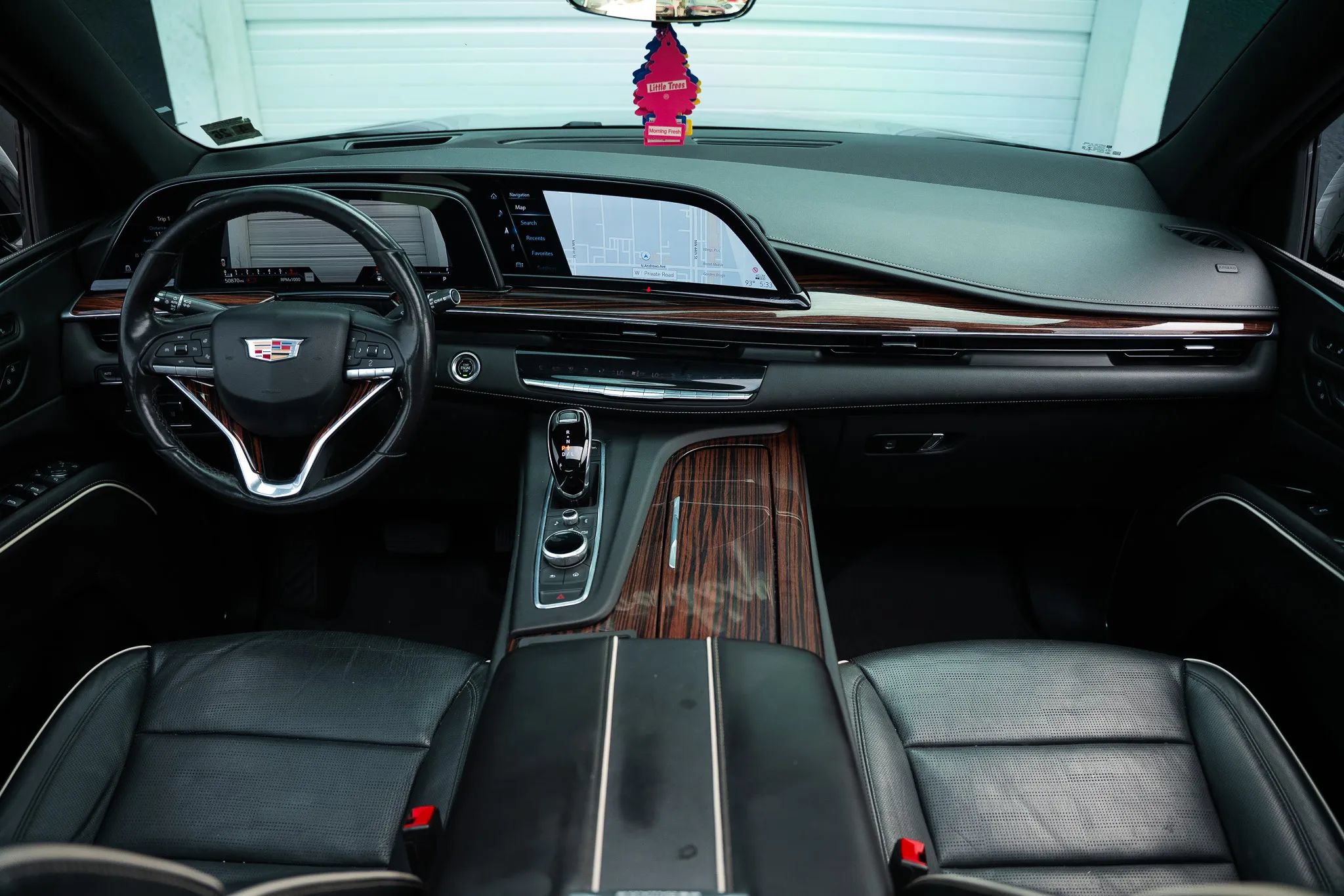 Used 2021 Cadillac Escalade ESV Premium Luxury w/ Performance Package AWD/4WD image 40