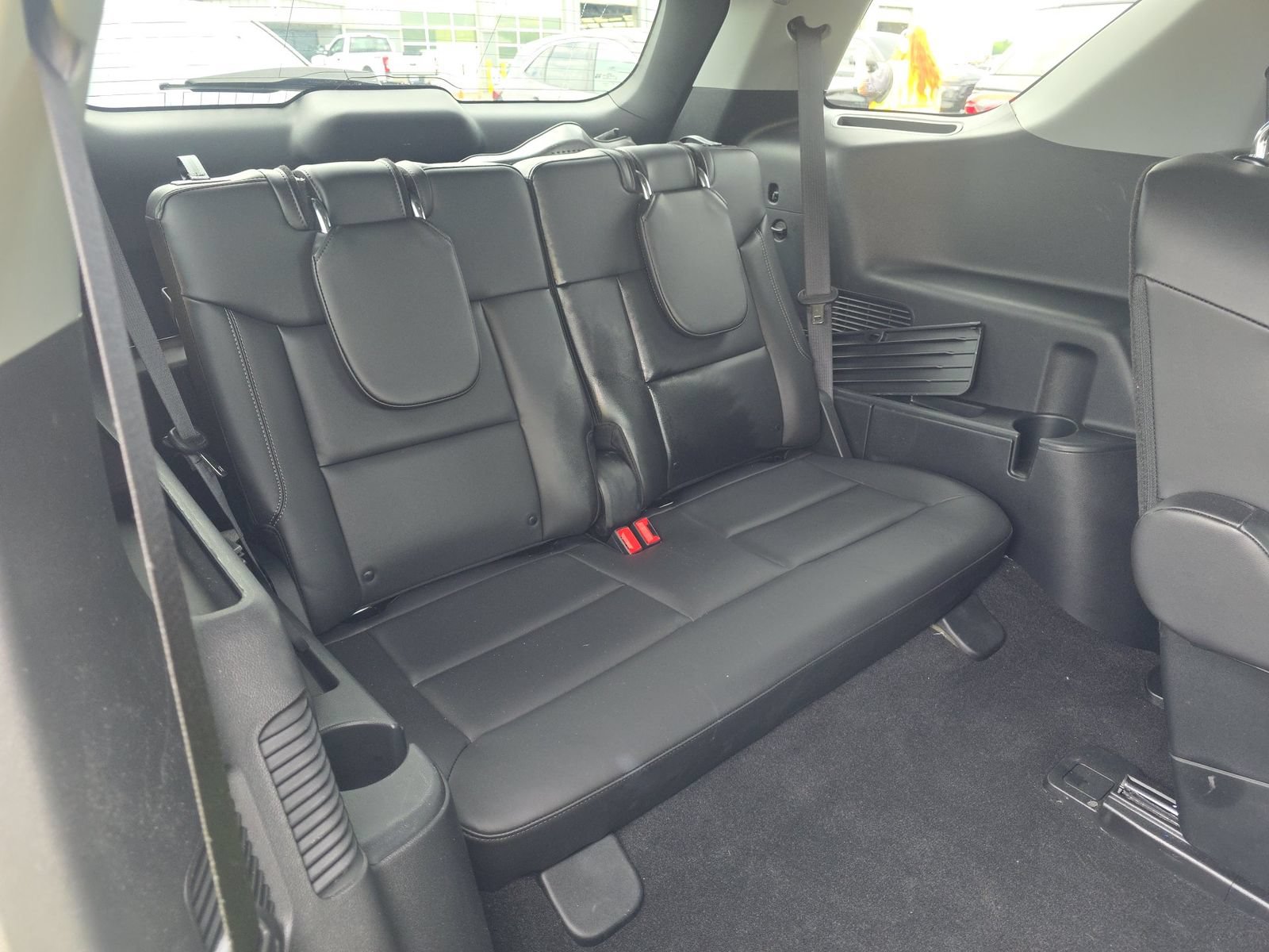 Used 2024 Ford Explorer XLT w/ Equipment Group 202A AWD/4WD image 7