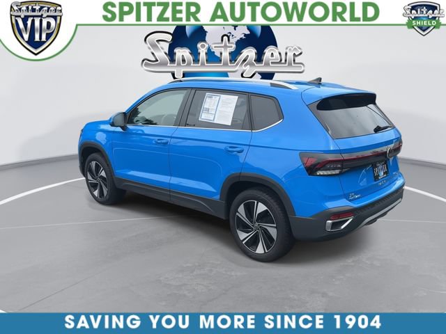 Used 2025 Volkswagen Taos SE AWD/4WD image 7