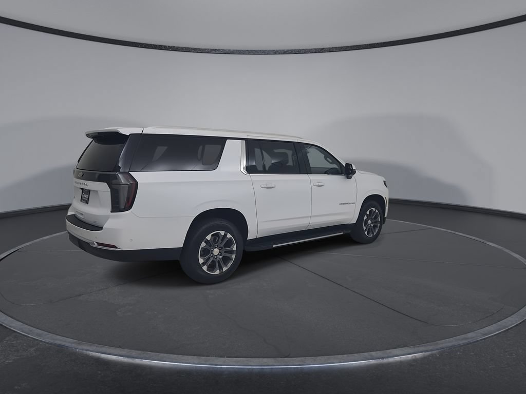 Used 2025 Chevrolet Suburban LT w/ Comfort Package AWD/4WD image 16